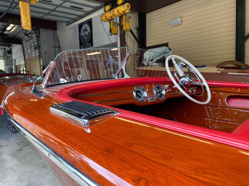 1949 17' Chris Craft Runabout