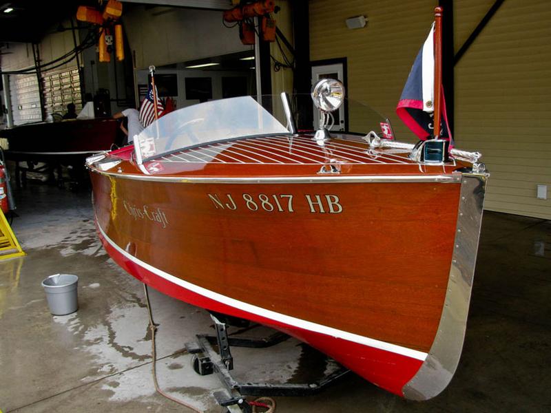 1937 Chris Craft Deluxe Runabout