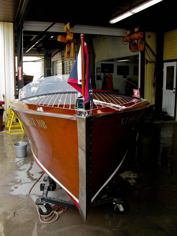 1937 Chris Craft Deluxe Runabout