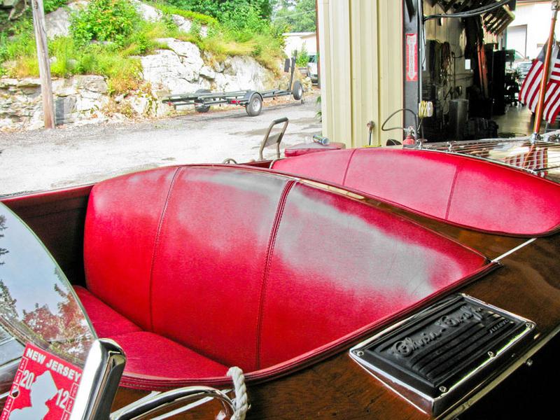 1937 Chris Craft Deluxe Runabout