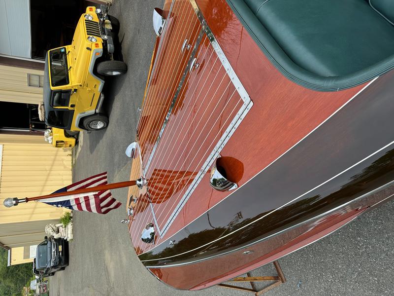 1941 19' Chris Craft Barrelback