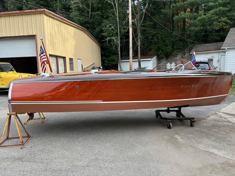 1941 19' Chris Craft Barrelback