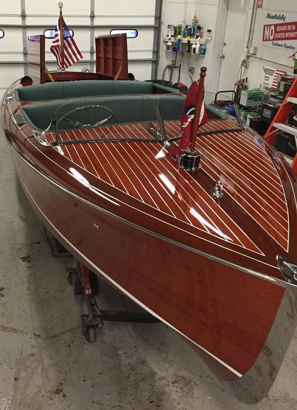 1942 17' Chris Craft Barrelback