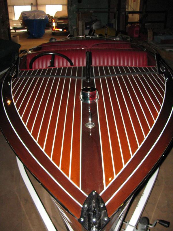 1942 17' Chris Craft Barrelback Runabout