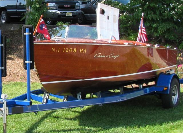 1954 17' Chris Craft Runabout