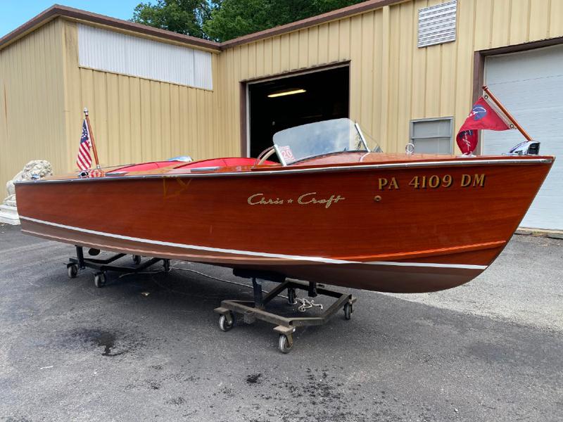 1954 17' Chris Craft Runabout