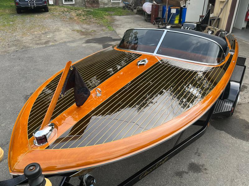 1955 21' Chris Craft Cobra