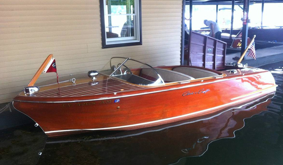 1957 19' Chris Craft Capri