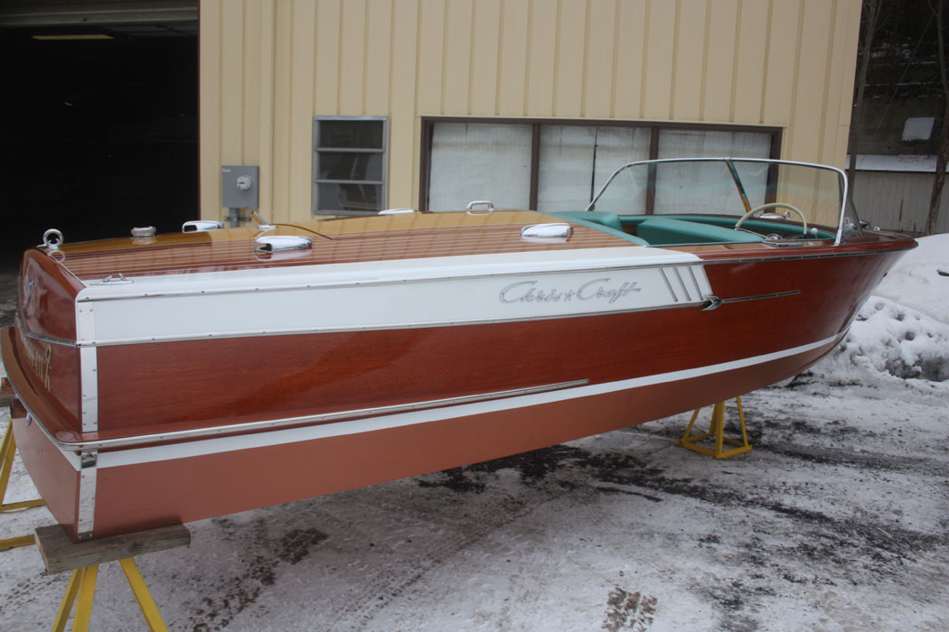 1961 19' Chris Craft Capri