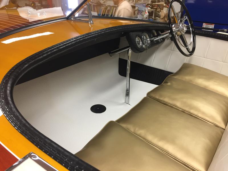 1955 21' Chris Craft Cobra (Hull #17) powered by a Cadillac CM 285HP 8 Cylinder Engine