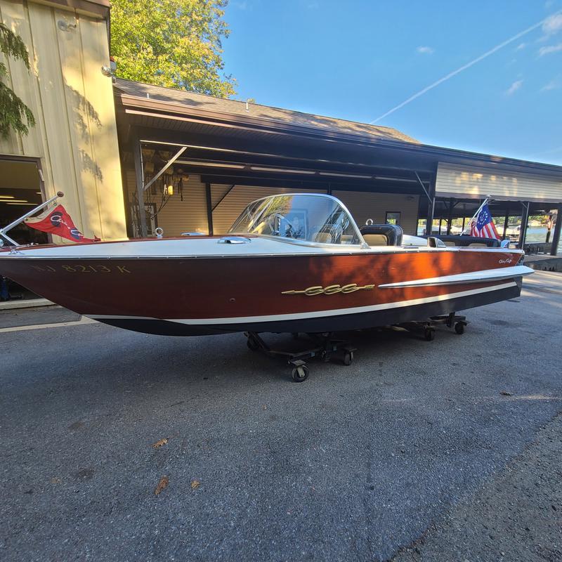 1963 18' Chris Craft Holiday