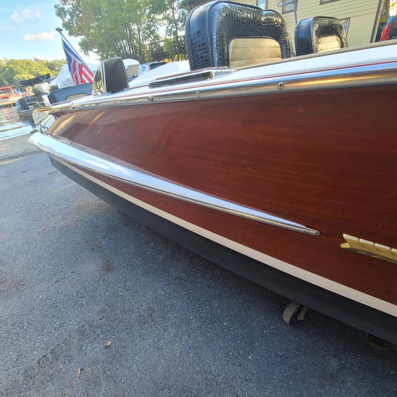 1963 18' Chris Craft Holiday